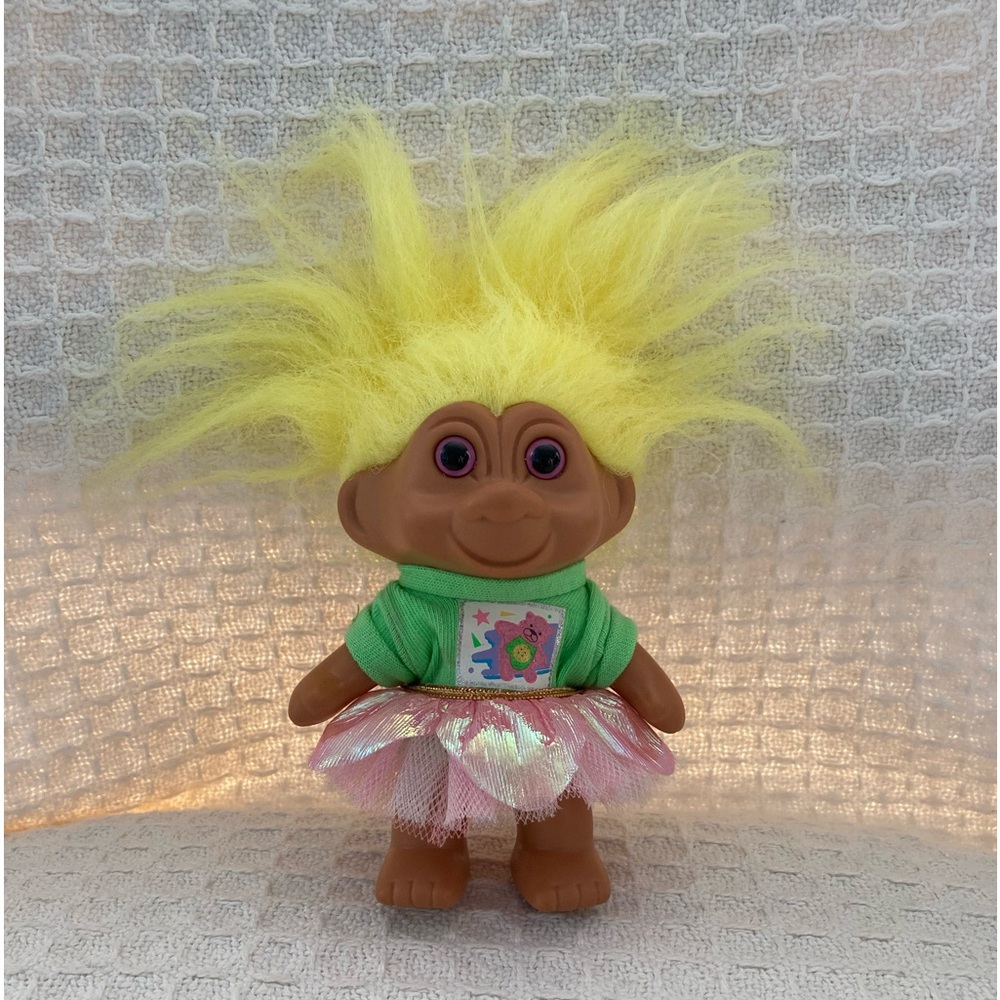 TNT 1991 Vintage Troll Doll With Yellow Hair